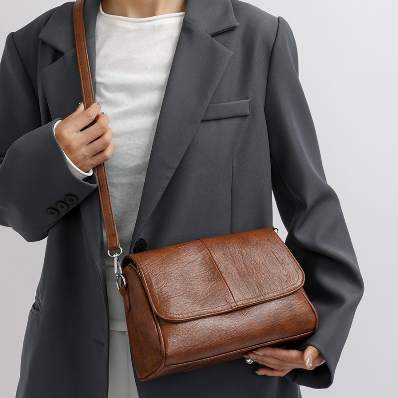 Zachte crossbodytas van kunstl - Leatherwork Fasteners recensie en prijs